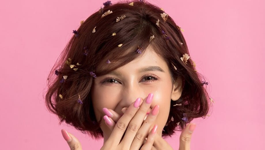 Les Compléments Alimentaires pour la Santé des Cheveux, des Ongles, du Collagène et de l&rsquo;Acide Hyaluronique